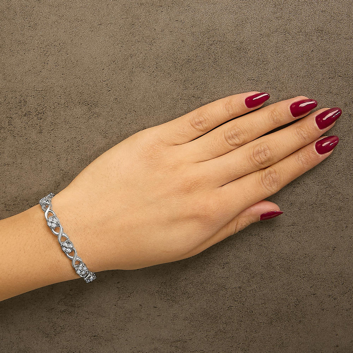 Sterling Silver Rose-Cut Diamond Love Locks Link Bracelet (1.00cttw,I-J color,I3-Promo clarity)