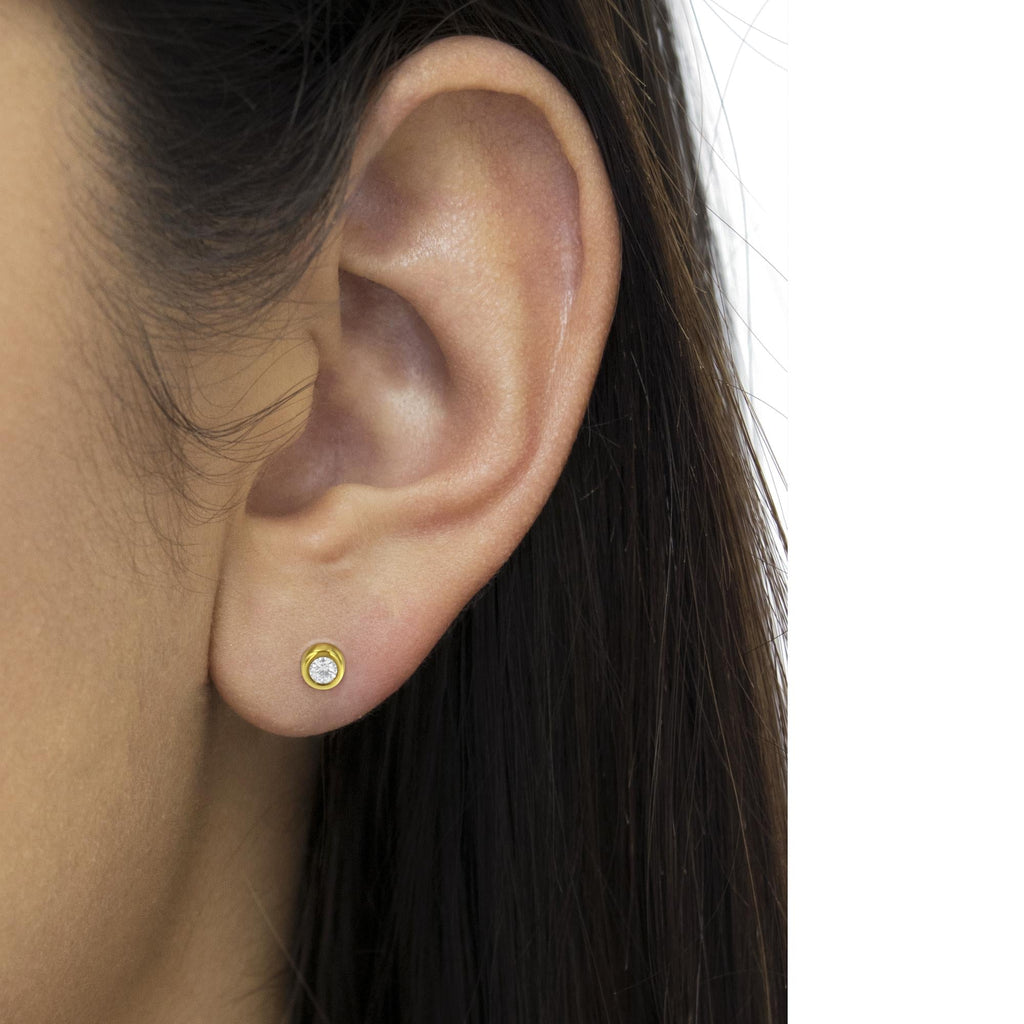 10K Gold 0.15 Cttw Round Brilliant-Cut Near Colorless Diamond Bezel-Set Stud Earrings (H-I Color, I1-I2 Clarity)