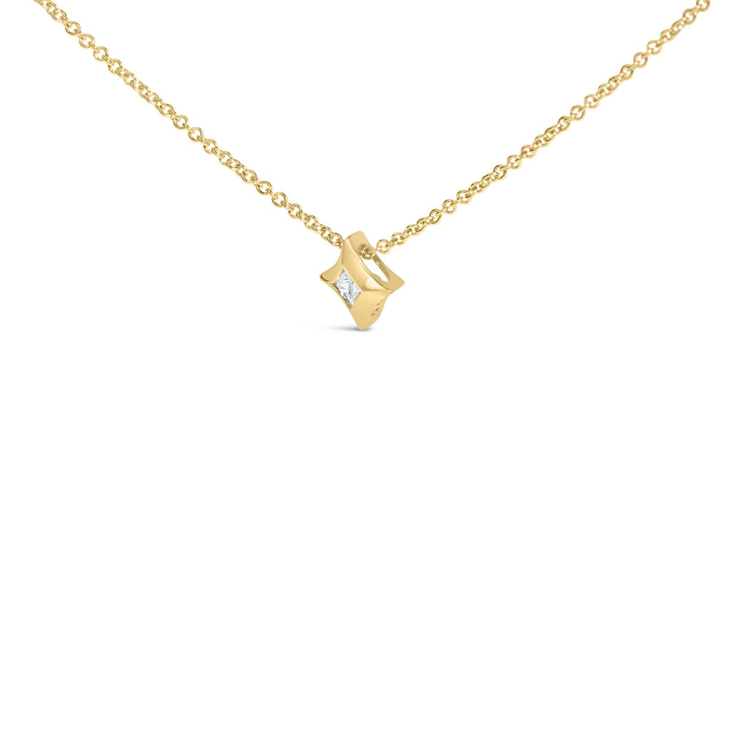 10K Gold 1/10 Cttw Bezel Set Solitaire Princess Cut Diamond Kite Shaped Pendent Necklace - 18" Inches