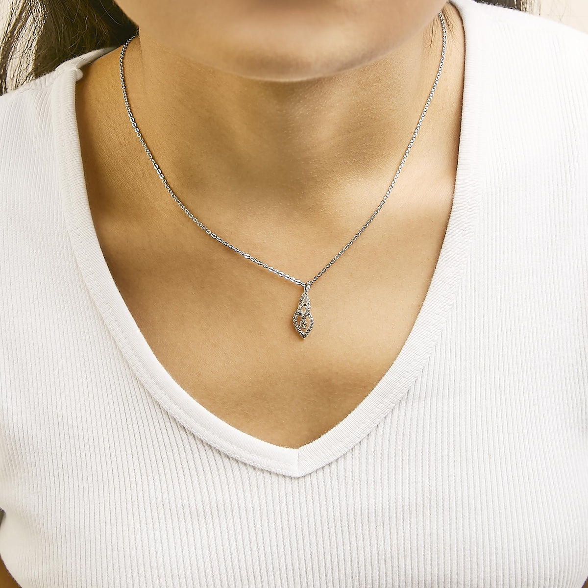 Sterling Silver 1/3 Cttw Diamond Swirl Teardrop Pendant Necklace